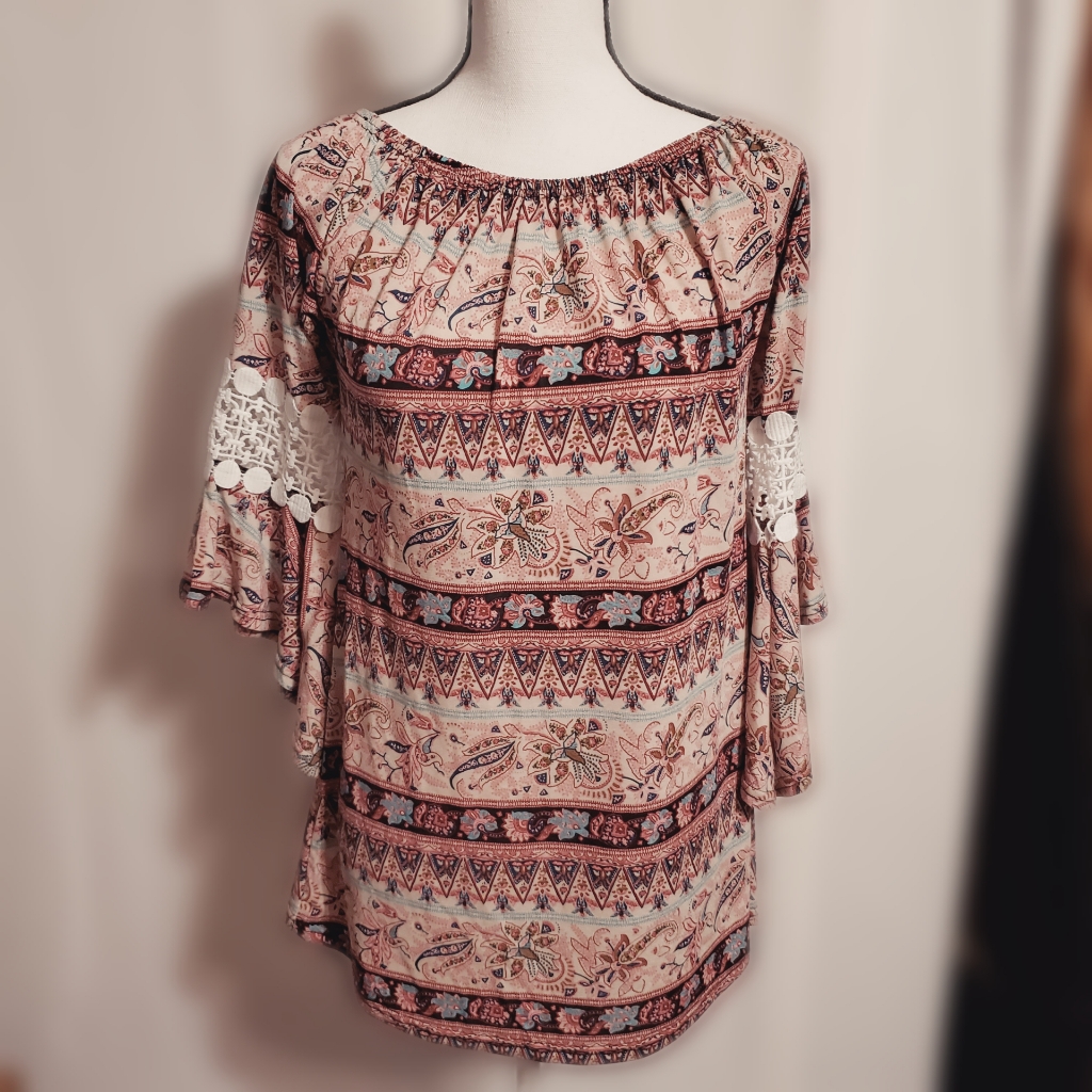 Win Win Pattern Peasant Blouse